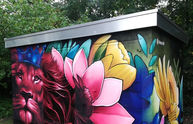 Es geht auch so. Graffiti-Kunst im Auftrag der Netze BW in der Vaihinger Schloßbergstraße. Natürlich mit dem Stadtlöwen. <span class='image-autor'>Foto: Arning</span>