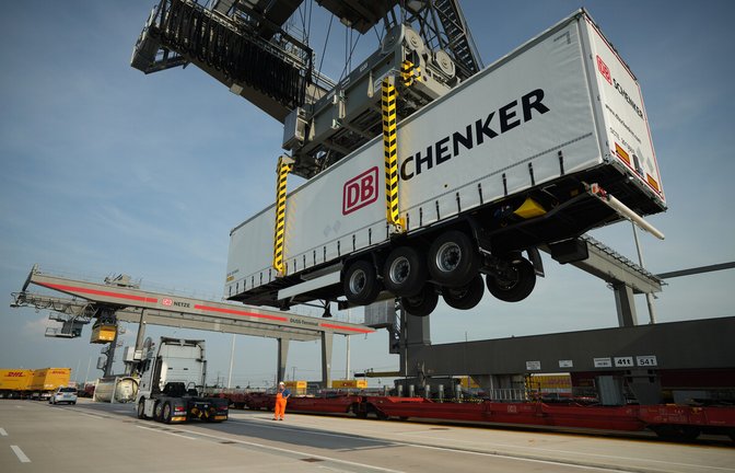 Schenker stand oft mehr für LKW-Transporte als für Bahngüterverkehr.<span class='image-autor'>Foto: Deutsche Bahn AG/Oliver Lang</span>