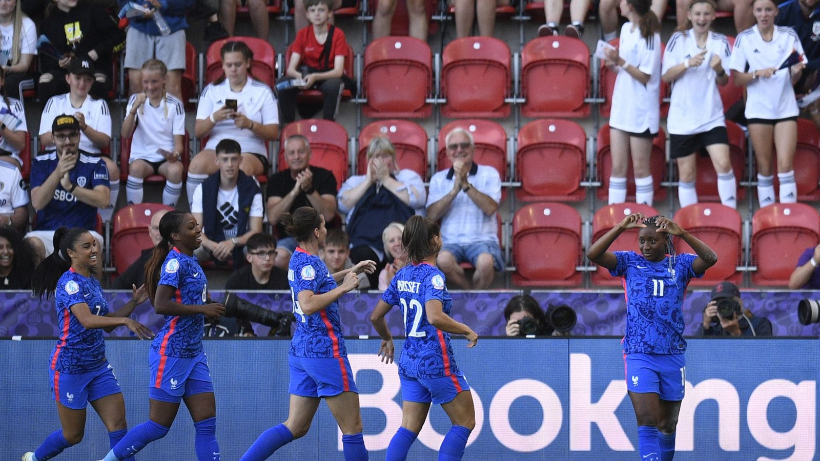Frankreich erreichte glanzlos das Viertelfinale.Foto: AFP/OLI SCARFF