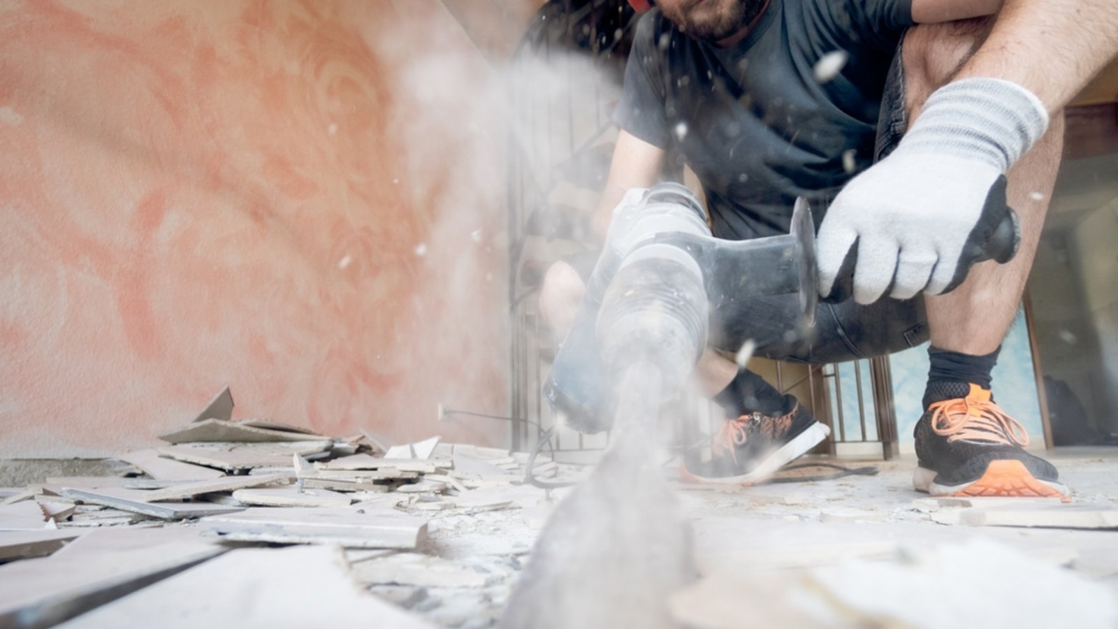 Die Handwerker müssen bei der Serie nicht selbst bezahlt werden.Foto: nullplus / shutterstock.com Die Handwerker müssen bei der Serie nicht selbst bezahlt werden.Foto: nullplus / shutterstock.com