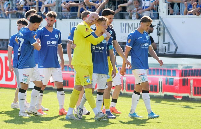 Enttäuschung pur bei den Kickers-Spielern.<span class='image-autor'>Foto: Baumann/Julia Rahn</span>