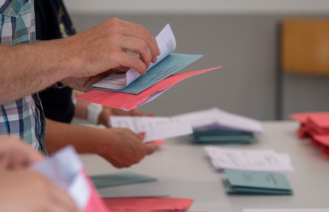 Bei der Landtagswahl in Sachsen soll es zu Wahlfälschungen gekommen sein. (Symbolbild)<span class='image-autor'>Foto: dpa/Hendrik Schmidt</span>