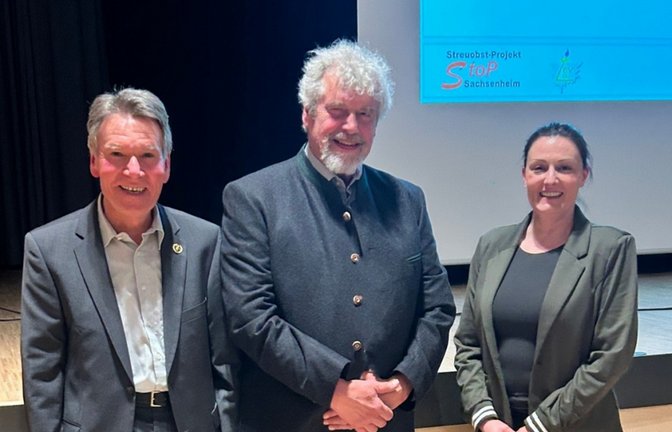 Das neue Führungsteam des Kreisverbandes KOGL von links:  Joachim Zimmermann Vorsitzender (OGV Sachsenheim); Thomas Fischbach 1.Stellvertreter (OGV Vaihingen);  Stephanie Jauß 2.Stellvertreterin (OGV Sachsenheim); Foto: p 