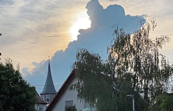 Diesen Engel – oder Geist? – über Horrheim hat Jens Faigle uns geschickt.