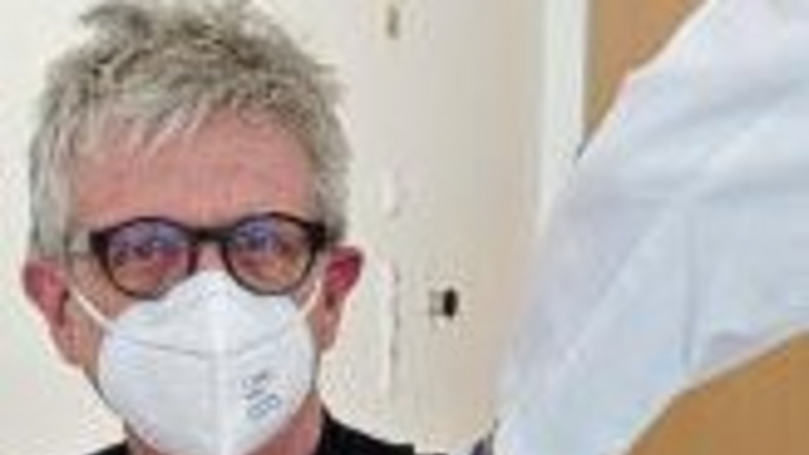 Martin wird geimpft. Martin wird geimpft.