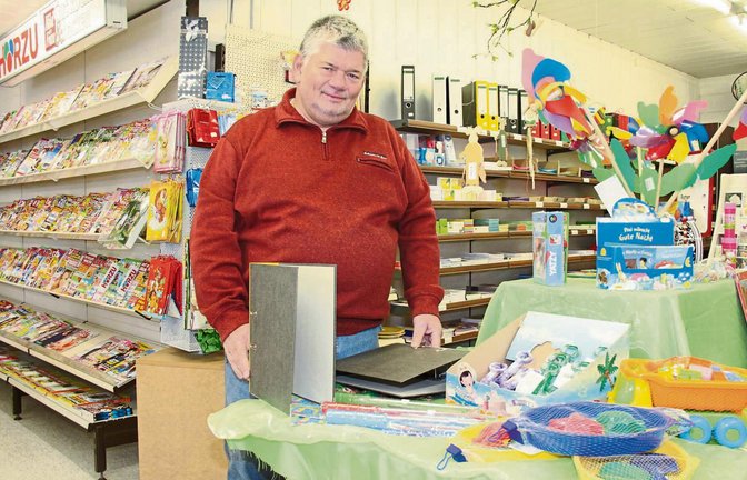 Zeitschriften, Schreibwaren, Spielsachen: In Peter Müllers Buntstift gibt es allerlei. Nun sucht er einen Nachfolger. Foto: Rostek