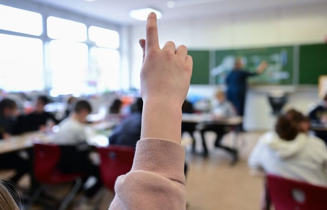 An vielen Schulen fehlen  Lehrkräfte.<span class='image-autor'>Foto: dpa/Bernd Weißbrod</span>
