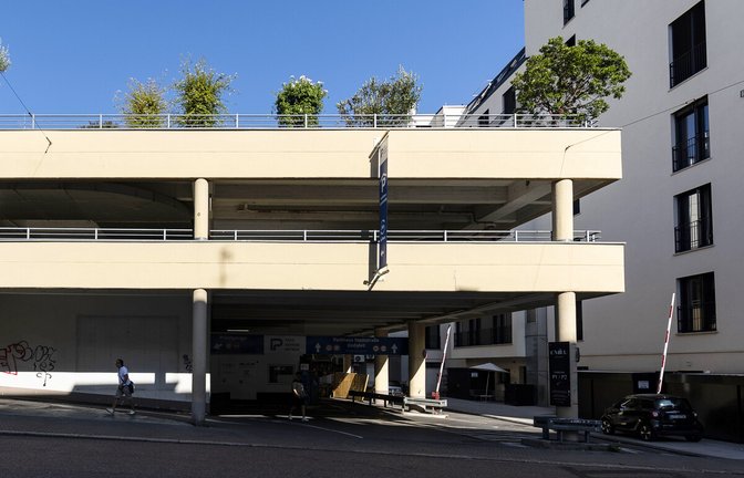 Noch ist das Oberdeck des ehemaligen Kaufhof-Parkhauses gesperrt, bald soll man  hochgehen dürfen.<span class='image-autor'>Foto: Lichtgut/Leif Piechowski</span>