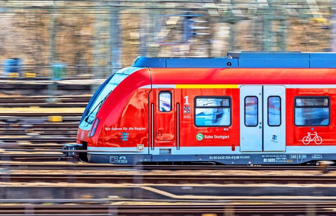 Das Deutschlandticket wird 2026 teurer. In Baden-Württemberg ist man darüber überwiegend betrübt.<span class='image-autor'>Foto: IMAGO/Arnulf Hettrich</span>