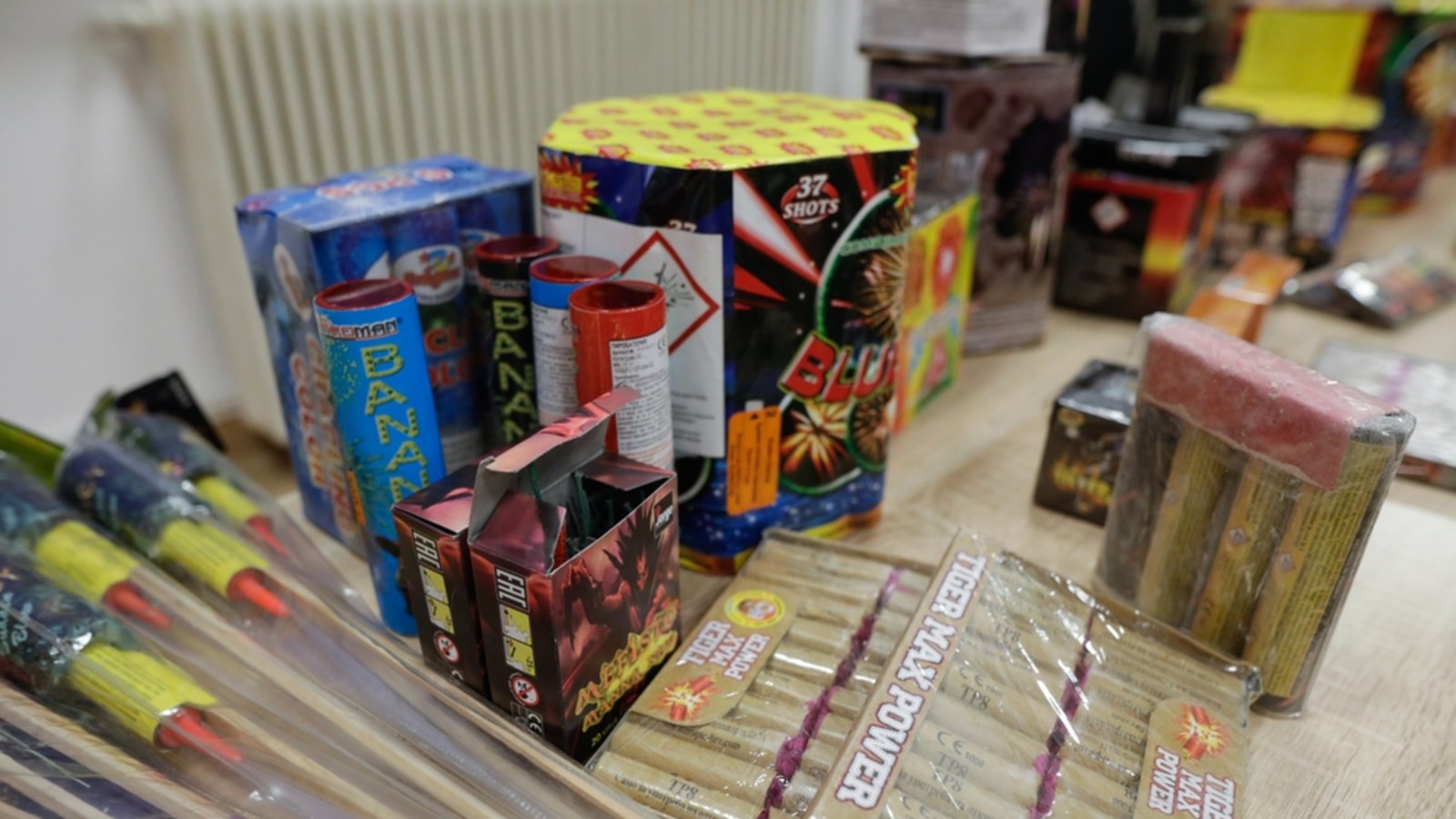Wohin mit dem Restfeuerwerk?Foto: Mircea Moira / shutterstock.com