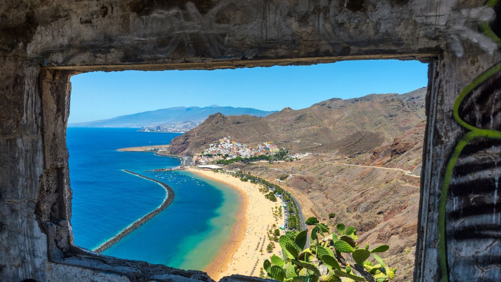Der Teide auf Teneriffa im gleichnamigen Nationalpark ist der höchste Berg Spaniens und kommt auf Platz sieben.Foto: Tourlane Der Teide auf Teneriffa im gleichnamigen Nationalpark ist der höchste Berg Spaniens und kommt auf Platz sieben.Foto: Tourlane