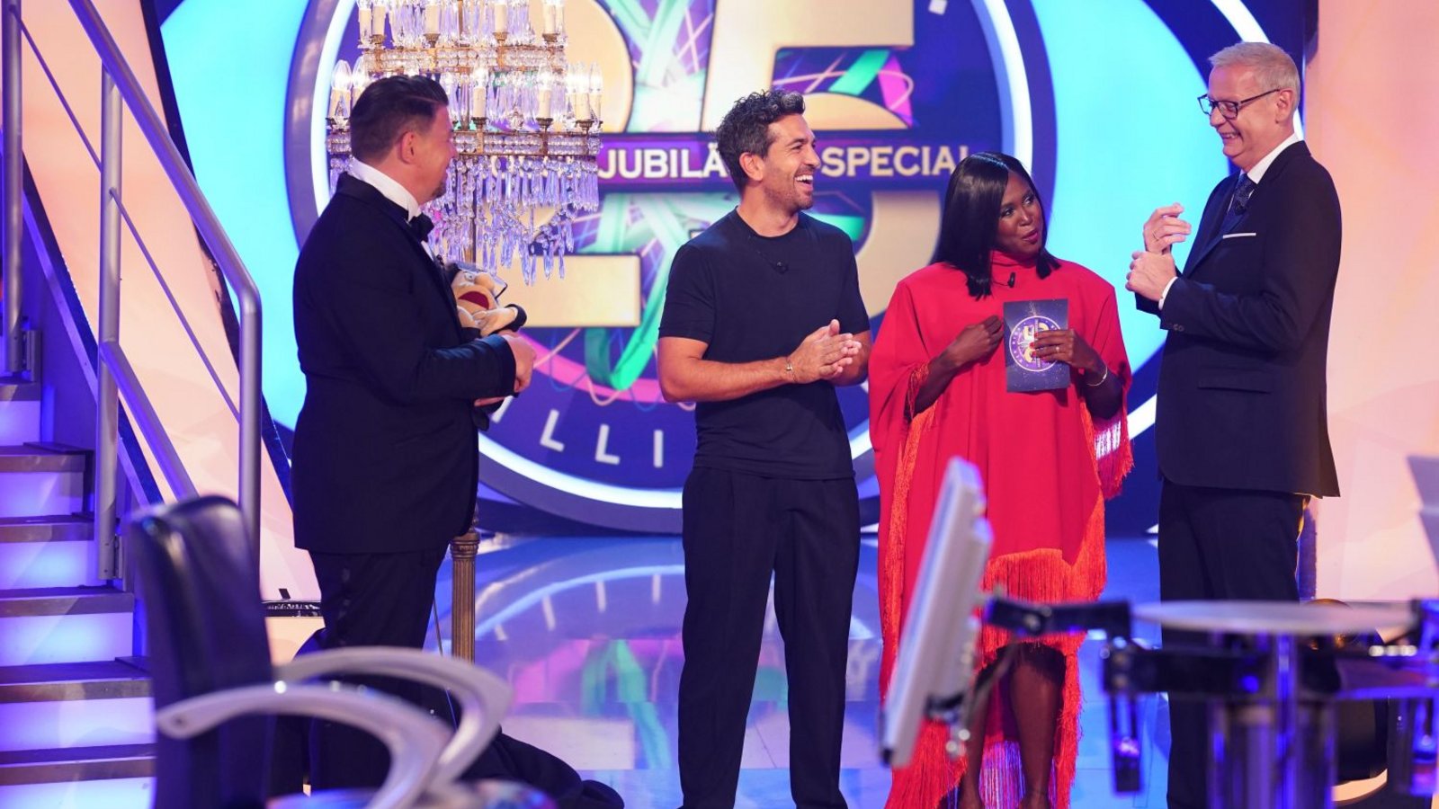 V.l.: Tim Mälzer, Elyas M'Barek, Motsi Mabuse und Günther JauchFoto: RTL / Stefan Gregorowius V.l.: Tim Mälzer, Elyas M'Barek, Motsi Mabuse und Günther JauchFoto: RTL / Stefan Gregorowius