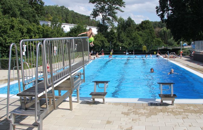 Die Badesaison wäre in Eberdingen um Haaresbreite ins Wasser gefallen. <span class='image-autor'>Foto: Archiv</span>