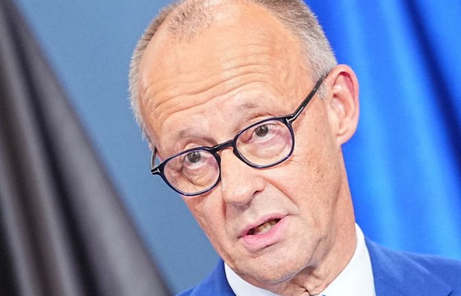 Bundeskanzler Friedrich Merz (CDU) spricht nach den Wahlen in Berlin und Mecklenburg-Vorpommern im Konrad-Adenauer-Haus.<span class='image-autor'>Michael Kappeler/dpa</span>