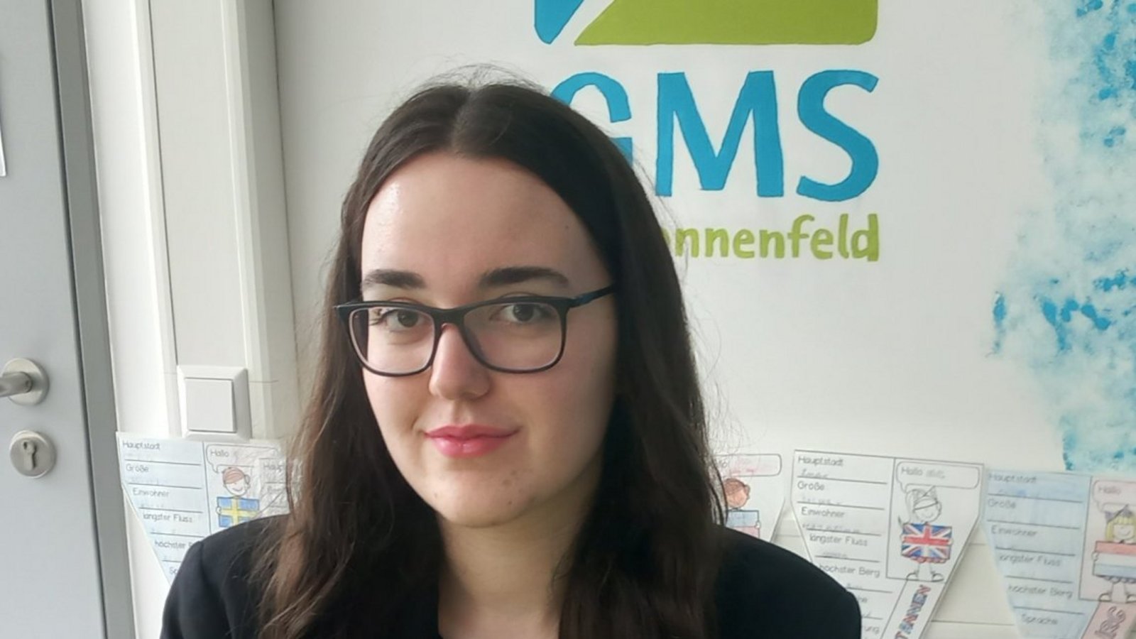 Fremdsprachenassistentin Anela Jez bringt den Schülern vieles bei, lernt aber auch selbst einiges Neues während ihres Aufenthalts in Deutschland. Foto: Glemser