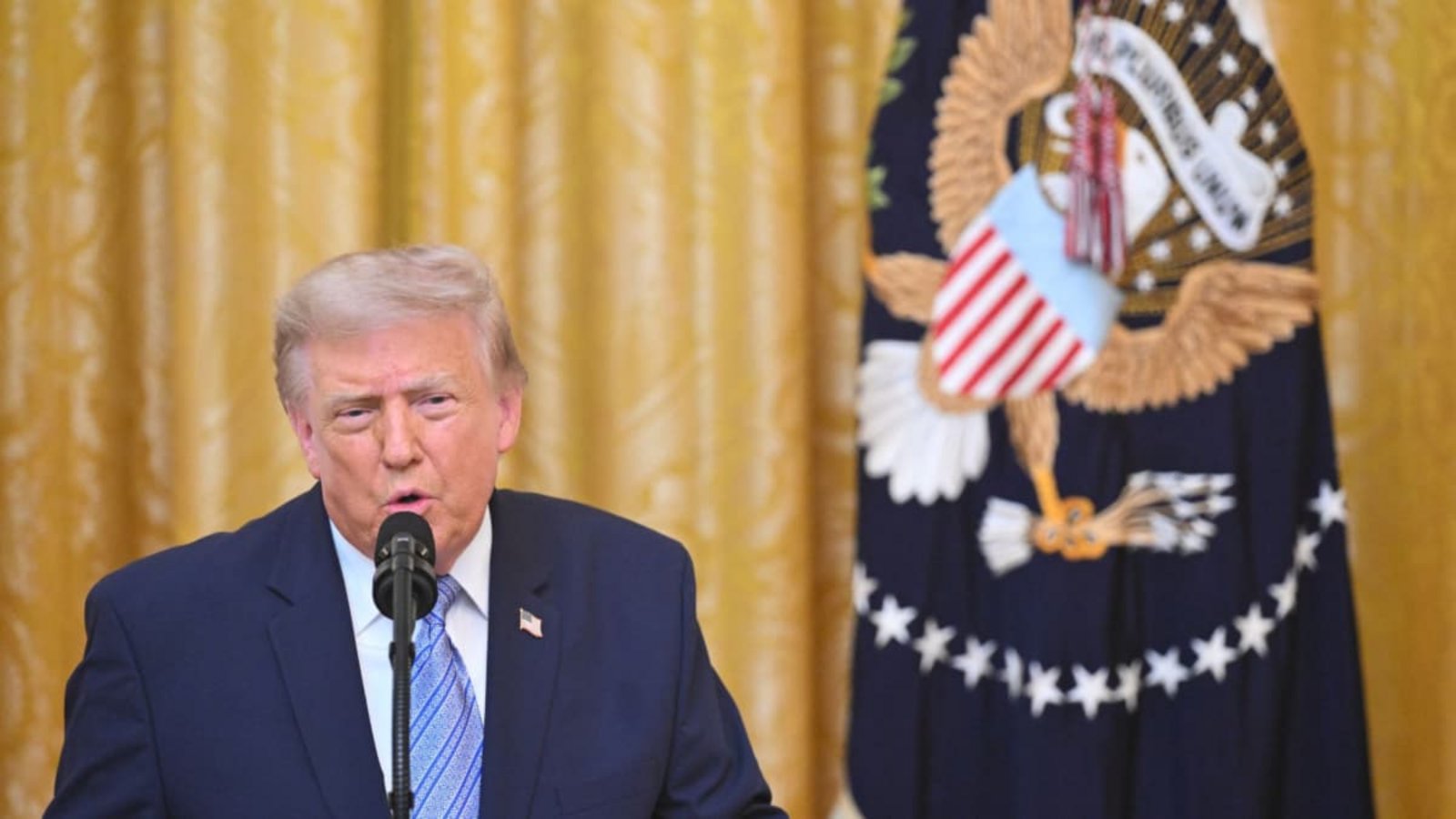 US-Präsident Donald Trump hat in einer Rede an die Nation vor Wahlbetrug bei den Kongresswahlen in den USA gewarnt.Saul Loeb/Pool AFP/dpa