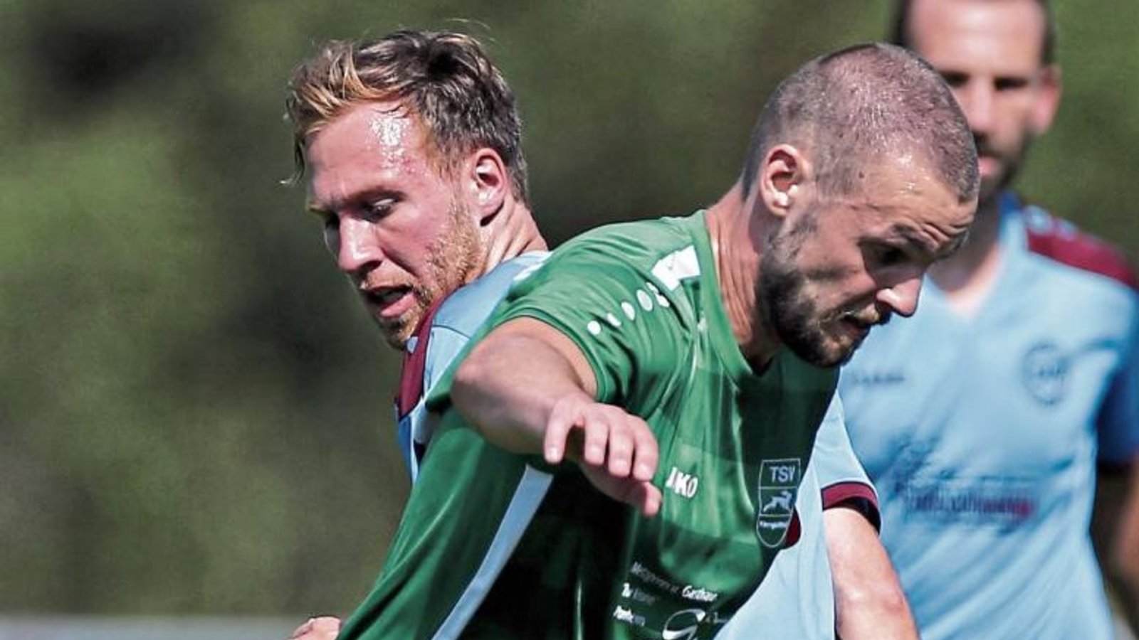 Wo geht es hin? Der TSV Kleinglattbach (vorne Daniel Linder) rollt das Feld von hinten auf, der SV Illingen mit Andreas Köppl schließt die Hinrunde als Dritter ab. Foto: Küppers Wo geht es hin? Der TSV Kleinglattbach (vorne Daniel Linder) rollt das Feld von hinten auf, der SV Illingen mit Andreas Köppl schließt die Hinrunde als Dritter ab. Foto: Küppers