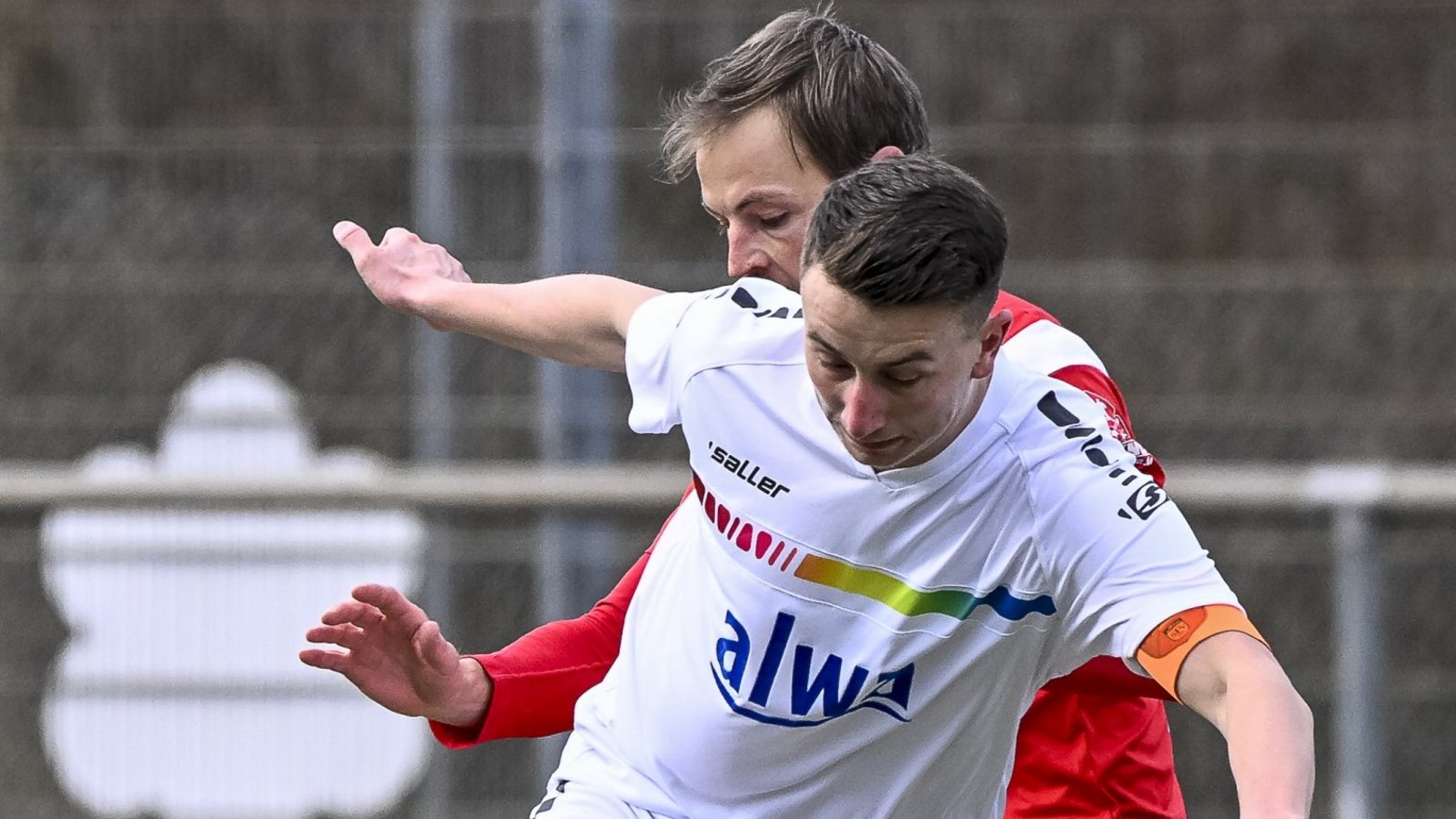 Jonas Neuffer (vorne) geht von Mittwoch bis Sonntag für die SGM Hohenhaslach/Freudental beim NEB-Cup in Bönnigheim auf Torejagd. Foto: Leitner Jonas Neuffer (vorne) geht von Mittwoch bis Sonntag für die SGM Hohenhaslach/Freudental beim NEB-Cup in Bönnigheim auf Torejagd. Foto: Leitner