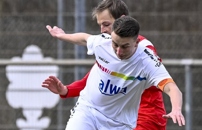 Jonas Neuffer (vorne) geht von Mittwoch bis Sonntag für die SGM Hohenhaslach/Freudental beim NEB-Cup in Bönnigheim auf Torejagd. <span class='image-autor'>Foto: Leitner</span>