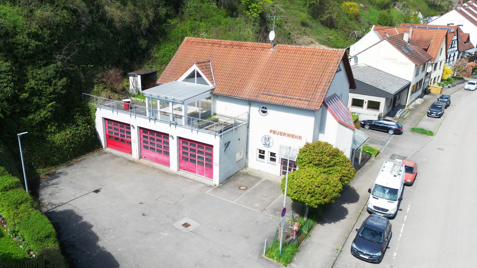 Es besteht Handlungsbedarf: Das Feuerwehrhaus in Eberdingen ist in die Jahre gekommen. Foto: Ralph Küppers Es besteht Handlungsbedarf: Das Feuerwehrhaus in Eberdingen ist in die Jahre gekommen. Foto: Ralph Küppers