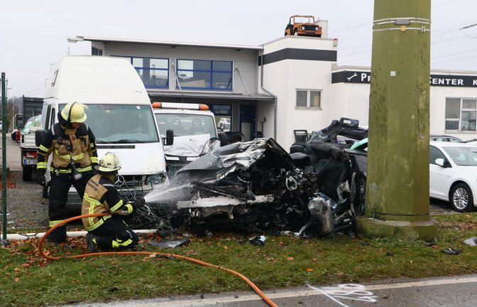 Das Unfallfahrzeug in Sachsenheim. <span class='image-autor'>Foto: KS-Images.de/Andreas Rometsch</span>