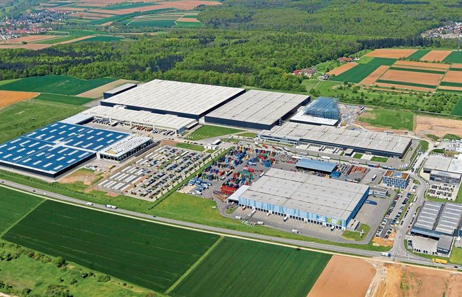Porsche baut an: Auf einer Fläche von 42 000 Quadratmetern entsteht im Eichwald ein neues Logistikzentrum für das Modell 911. Foto: Kuhnle