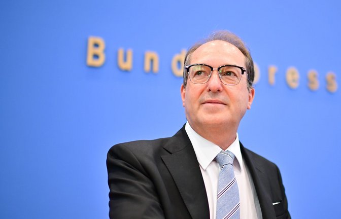 Bundesinnenminister Alexander Dobrindt (CSU) will Kompetenzen für die Bundeswehr.<span class='image-autor'>Foto: Sebastian Christoph Gollnow/dpa</span>