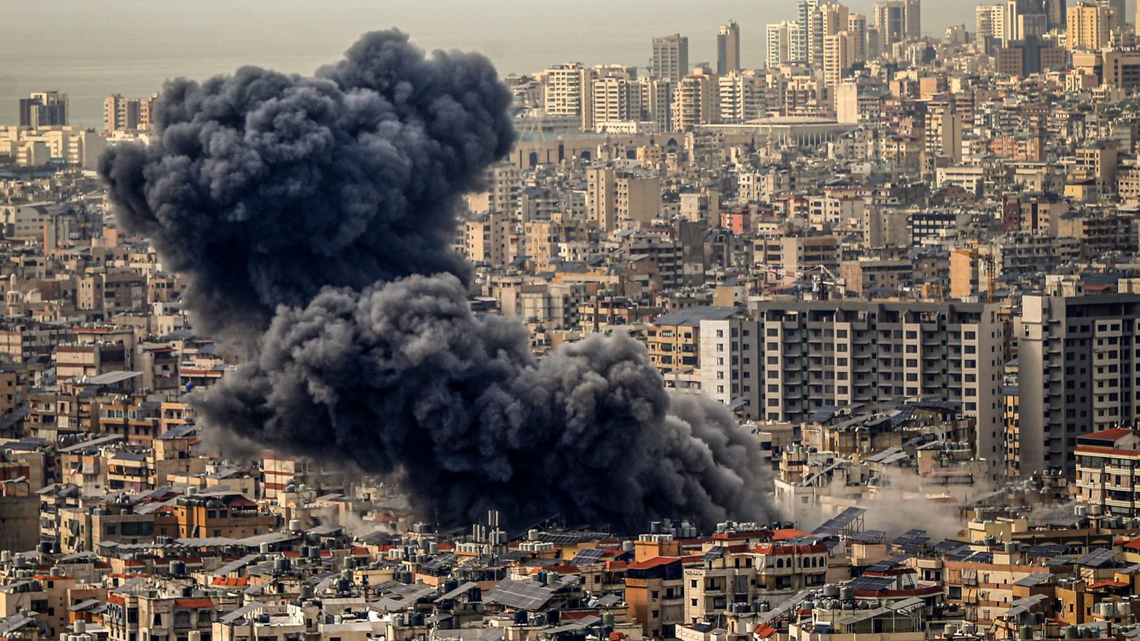 Die israelische Armee hat eigenen Angaben zufolge am Sonntag erneut Ziele im Libanon angegriffen. (Archivbild)Foto: dpa/Marwan Naamani Die israelische Armee hat eigenen Angaben zufolge am Sonntag erneut Ziele im Libanon angegriffen. (Archivbild)Foto: dpa/Marwan Naamani