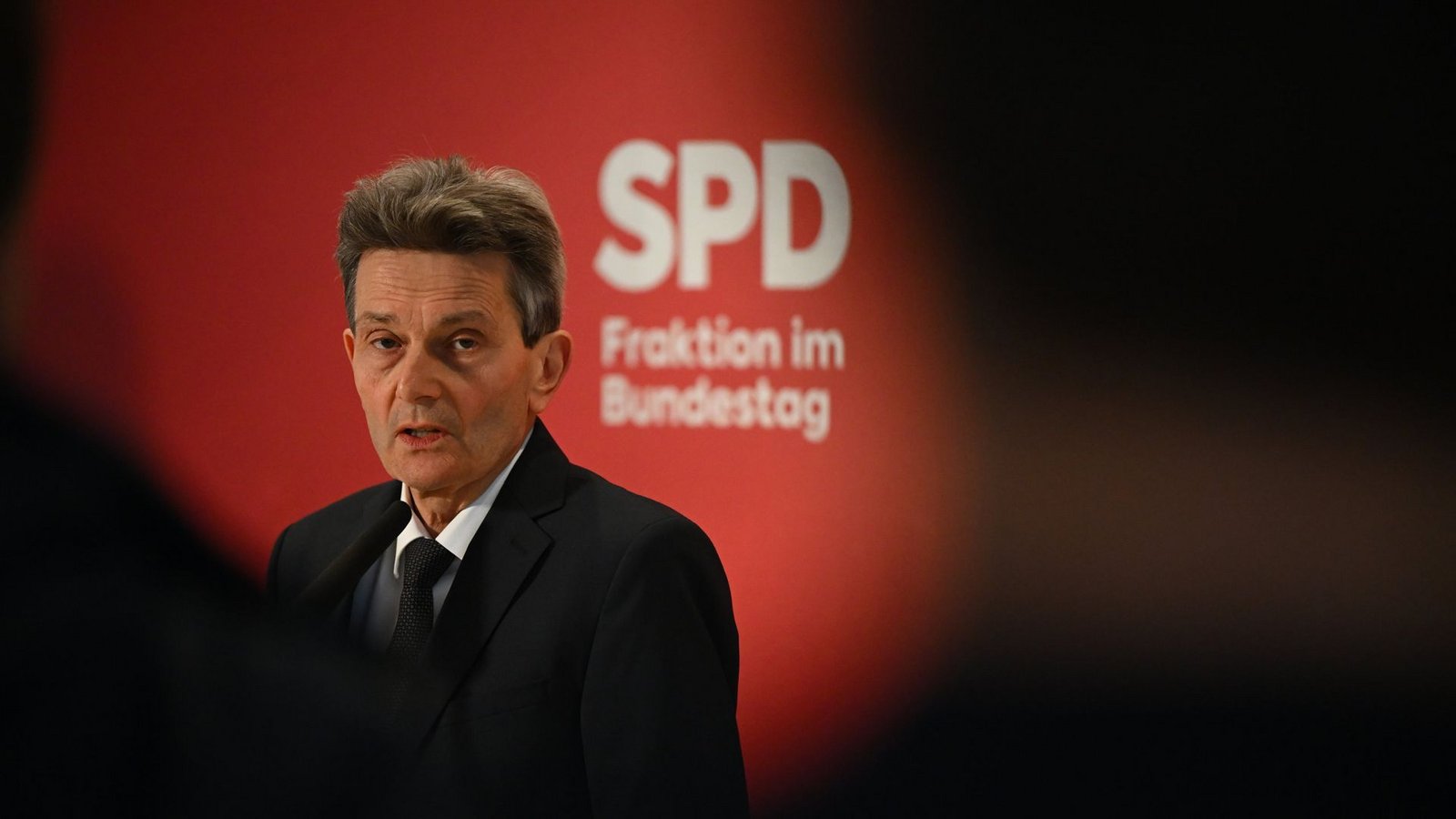 SPD-Fraktionschef Rolf Mützenich dringt auf eine Reform der Schuldenbremse.Foto: dpa/Sebastian Gollnow