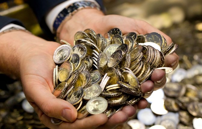 Wie wohlhabend man ist, hängt nicht nur am Einkommen. (Symbolbild)<span class='image-autor'>Foto: Sven Hoppe/dpa</span>