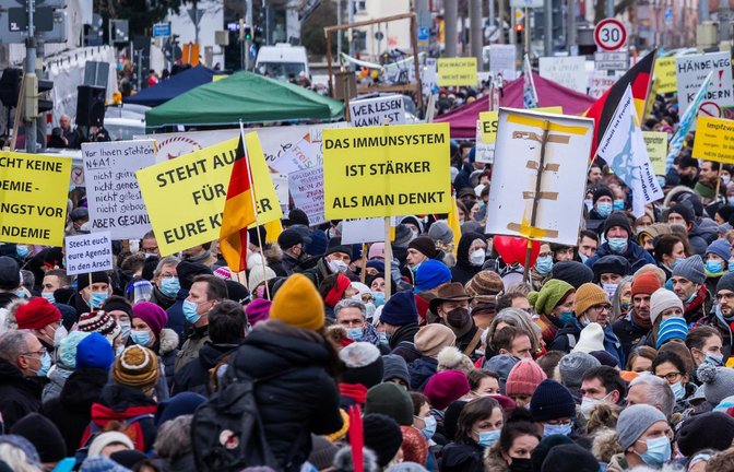 In der Pandemie hat die Wissenschaftsskepsis zugenommen.<span class='image-autor'>Foto: dpa/Philipp von Ditfurth</span>