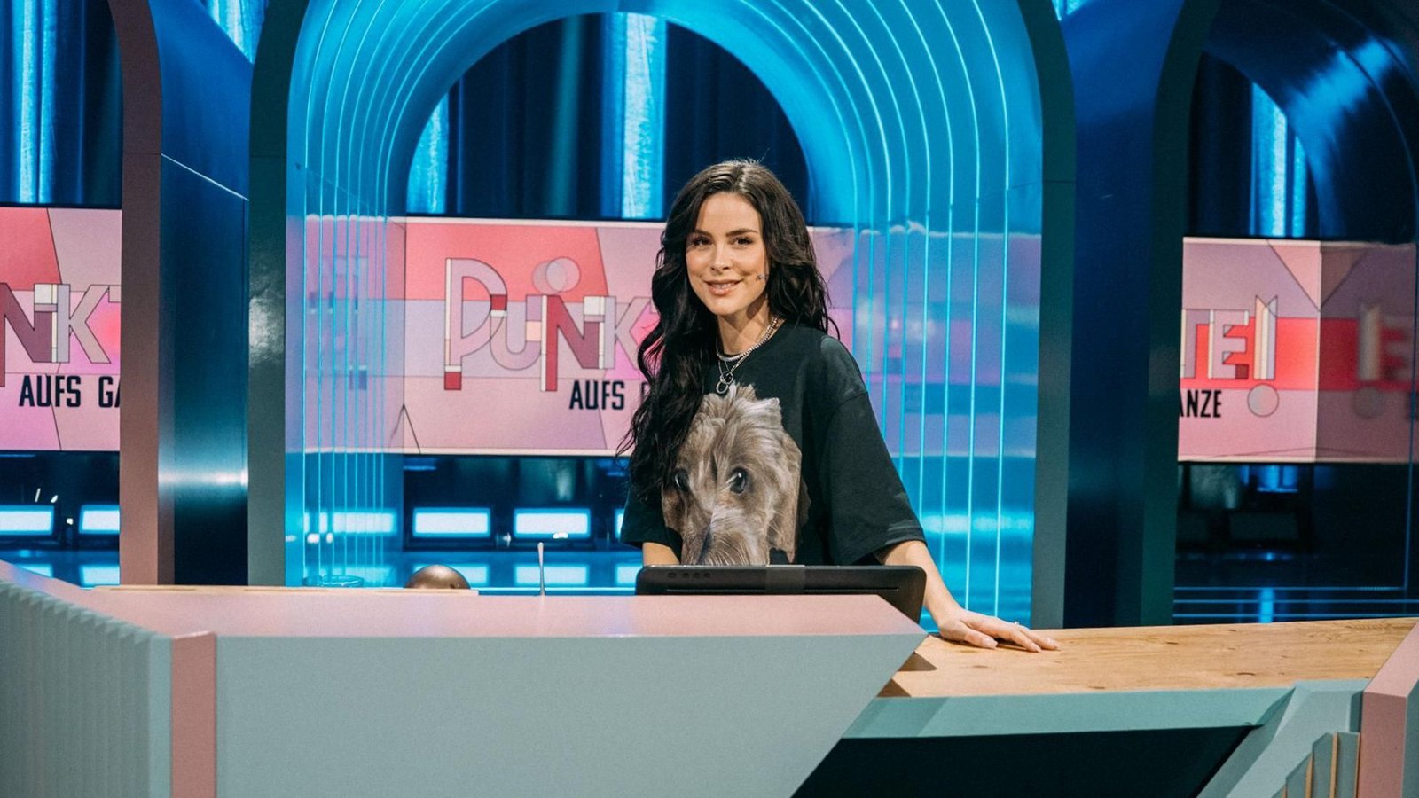 ESC-Gewinnerin Lena Meyer-Landrut ist die Gewinnerin der finalen 6. Folge von „Wer stiehlt mir die Show?“Foto: © Seven.One / Florida TV / Julian Mathieu/Julian Mathieu ESC-Gewinnerin Lena Meyer-Landrut ist die Gewinnerin der finalen 6. Folge von „Wer stiehlt mir die Show?“Foto: © Seven.One / Florida TV / Julian Mathieu/Julian Mathieu