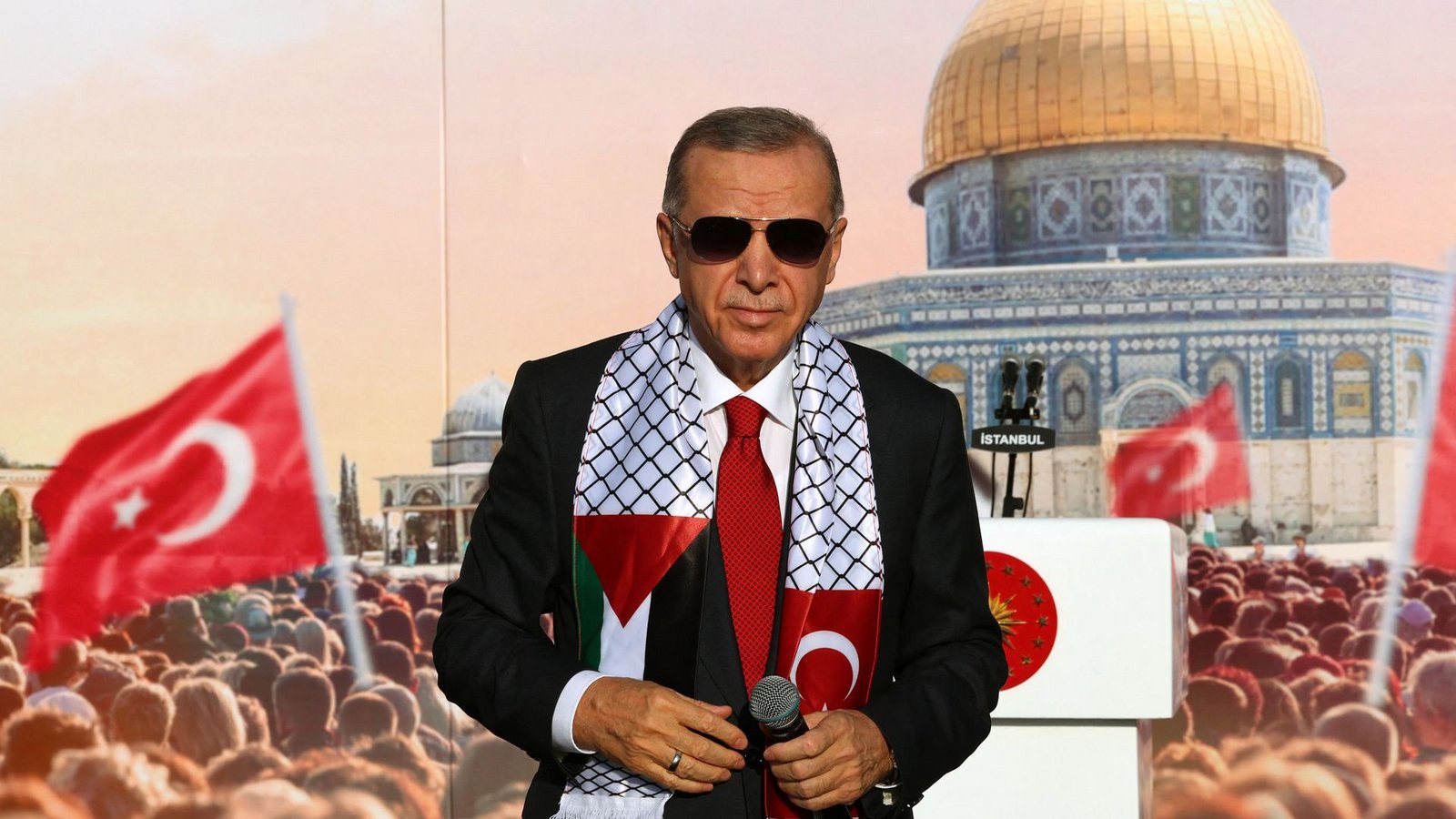 Präsident Recep Tayyip Erdogan polemisiert auf einer pro-palästinensischen Demonstration in Istanbul gegen Israel.Foto: AFP/HANDOUT