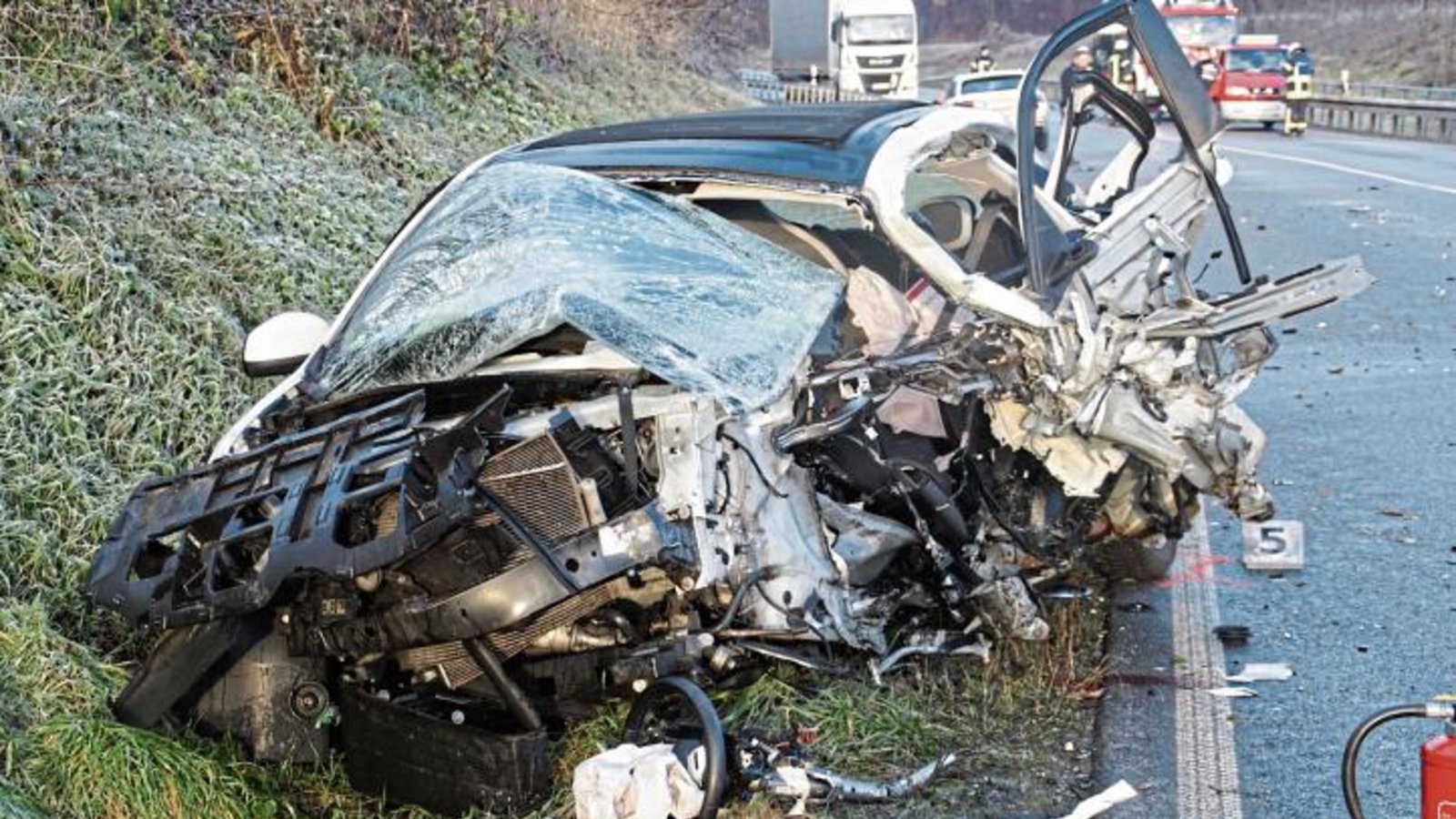 schwerer unfall auf der b101 gestern