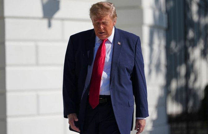 Der Epstein-Skandal holt US-Präsident Trump immer wieder ein.<span class='image-autor'>Julia Demaree Nikhinson/AP/dpa</span>