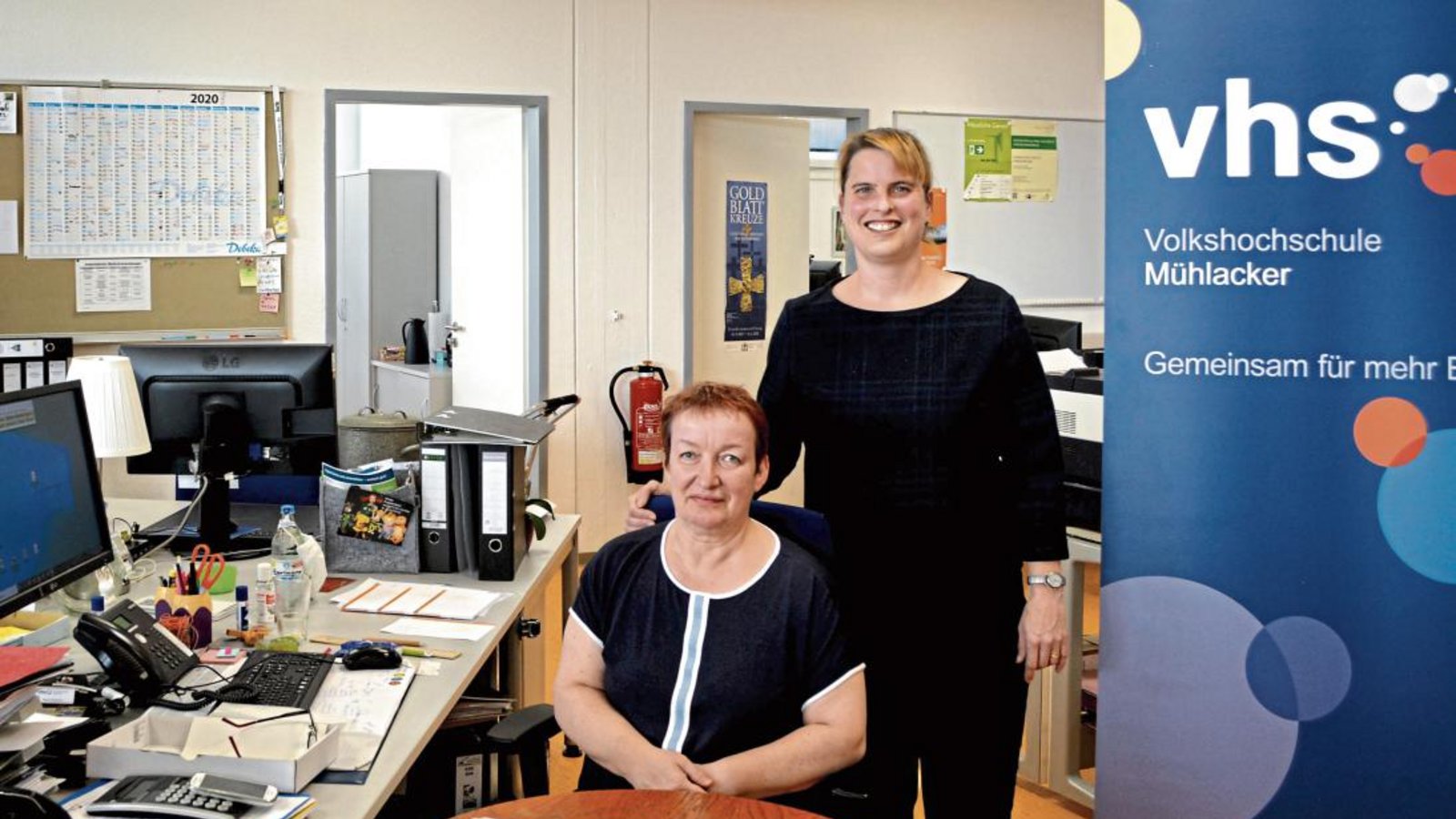 Dr. Martina Terp-Schunter und Mitarbeiterin Petra Schmidt (sitzend) in der Geschäftsstelle in der Bahnhofstraße 15 in Mühlacker.  Fotos: Stahlfeld