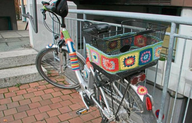 Dieses Fahrrad weiß: der Sommer ist rum! Gesehen in Mühlacker. Foto: Rücker