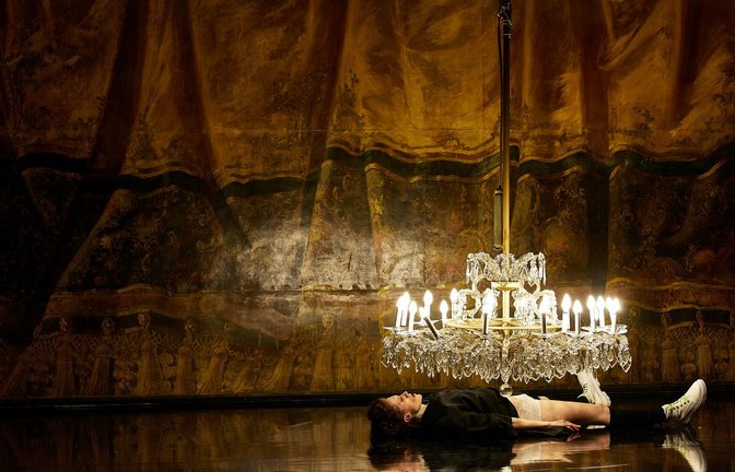 "Fräulein Else" vom Volkstheater Wien dreht sich um den gesellschaftlichen Druck auf junge Frauen.<span class='image-autor'>Foto: Marcel Urlaub/ZDF/dpa</span>
