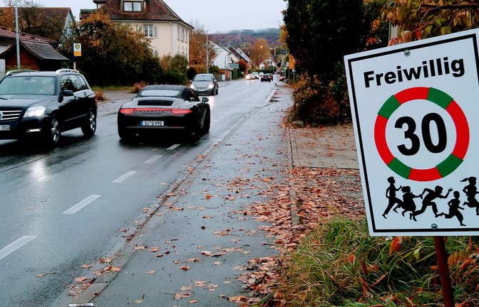 Vor allem für Fahrassistenzsysteme sind solche Schilder zu komplex.<span class='image-autor'>Foto: /Grüne Höri</span>