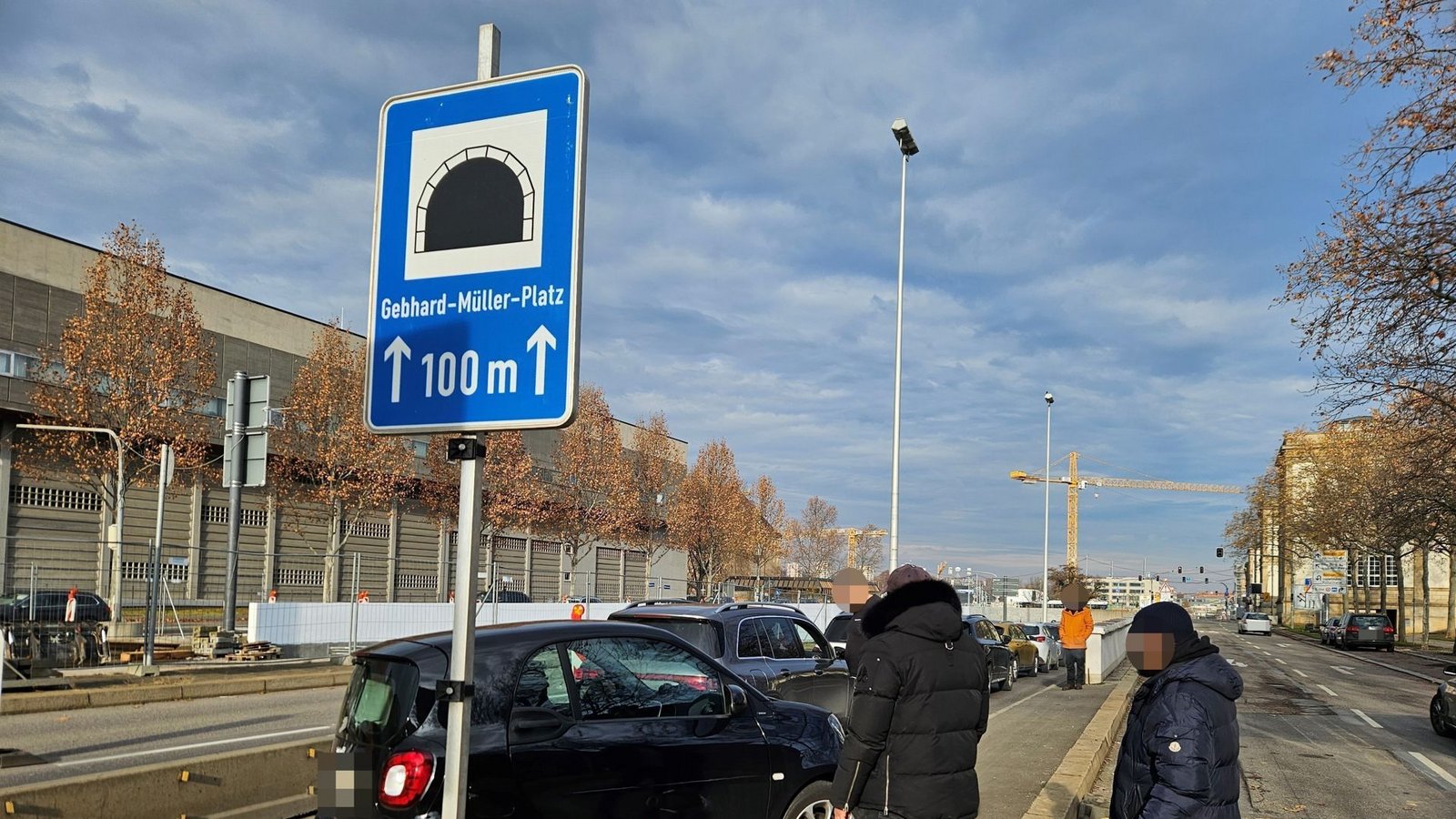 Da nur eine Spur stadtauswärts führt, stand der Verkehr still.Foto: Andreas Rosar Fotoagentur Stuttgart / Da nur eine Spur stadtauswärts führt, stand der Verkehr still.Foto: Andreas Rosar Fotoagentur Stuttgart /