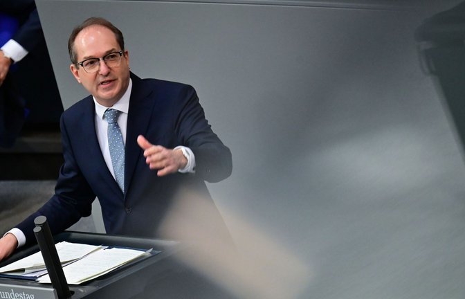 Auf der Suche nach Kontrolle: Bundesinnenminister Alexander Dobrindt (CSU).<span class='image-autor'>Foto: Sebastian Christoph Gollnow/dpa</span>