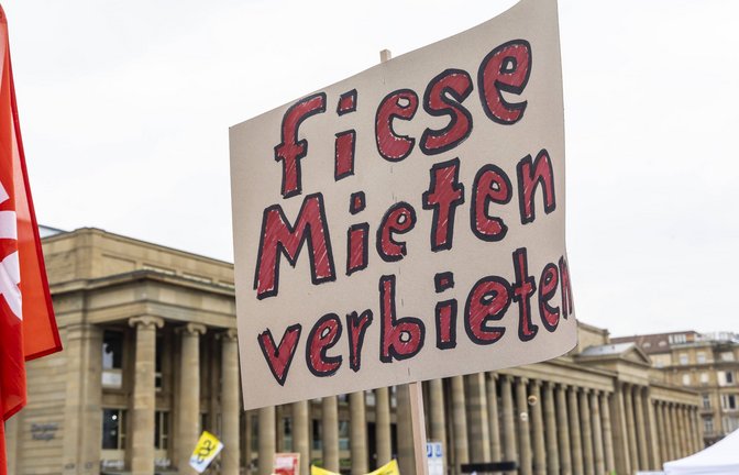 Diese plakative Forderung hat bei den Bürgern durchaus Zuspruch.<span class='image-autor'>Foto: imago images / Arnulf Hettrich/Arnulf Hettrich</span>