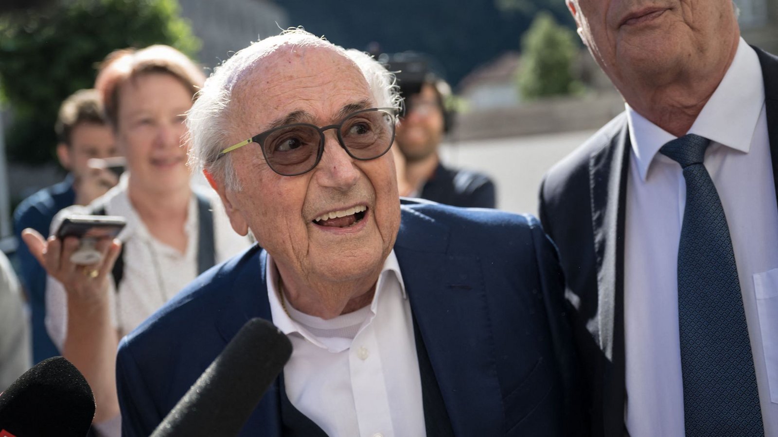 Der ehemalige Präsident des Weltfußballverbands (Fifa) Joseph Blatter vor dem Bundesstrafgericht in Bellinzona an.Foto: &nbsp;