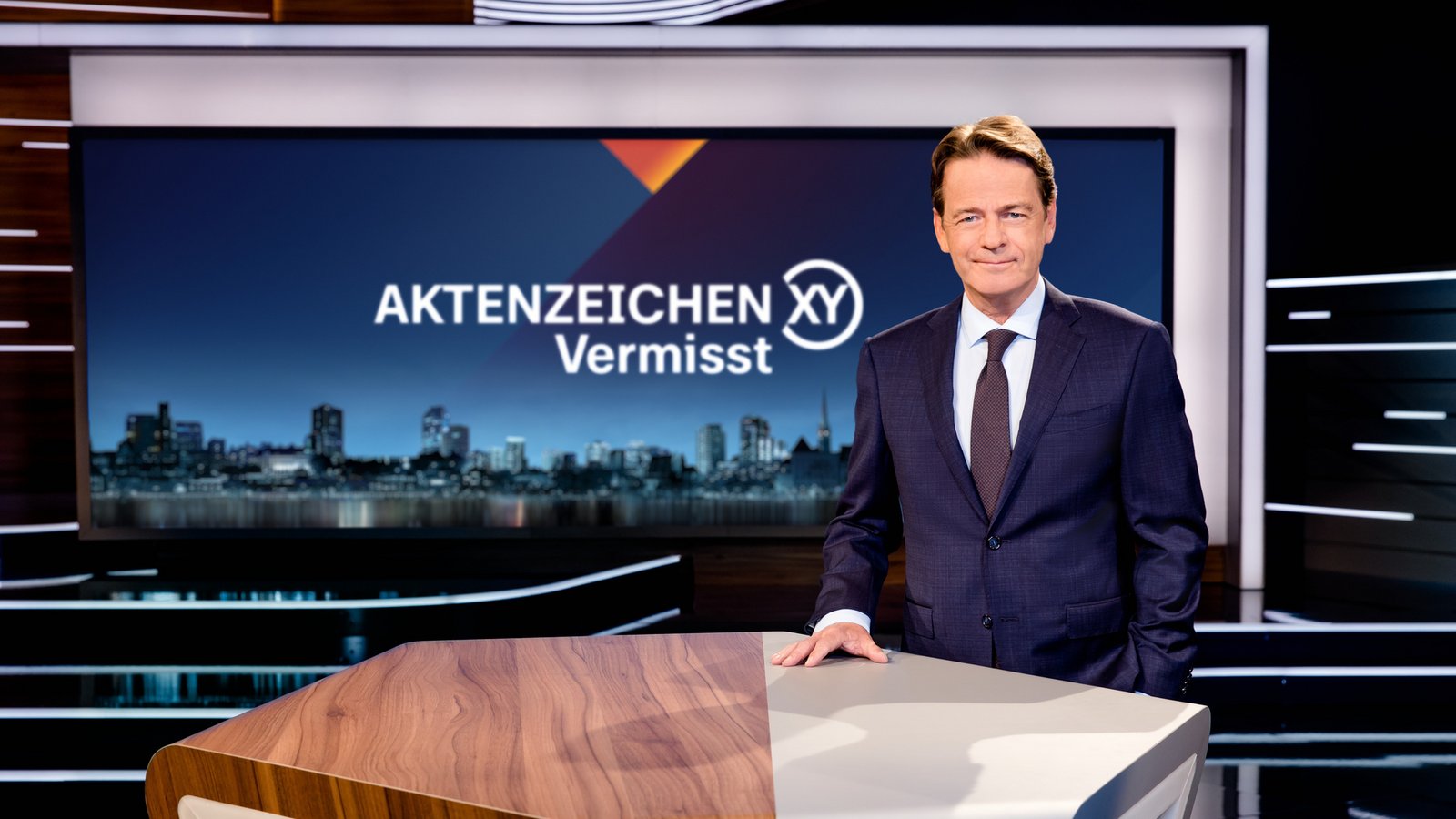 Rudi Cerne im StudioFoto: ZDF/Nadine Rupp