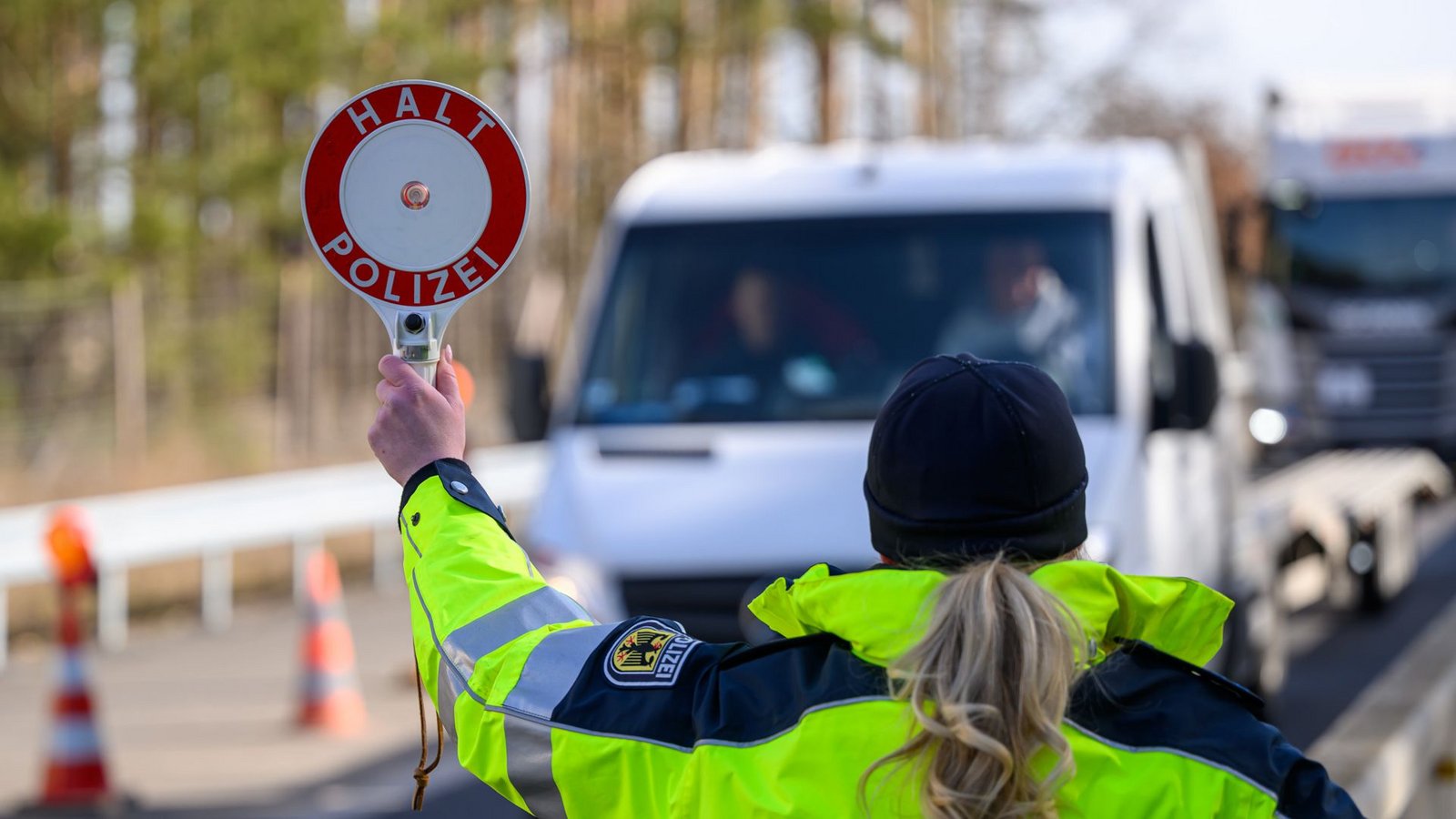 Wie genau die Zurückweisungen von Asylbewerbern umgesetzt werden sollen, ist noch nicht klar.Foto: dpa/Patrick Pleul Wie genau die Zurückweisungen von Asylbewerbern umgesetzt werden sollen, ist noch nicht klar.Foto: dpa/Patrick Pleul