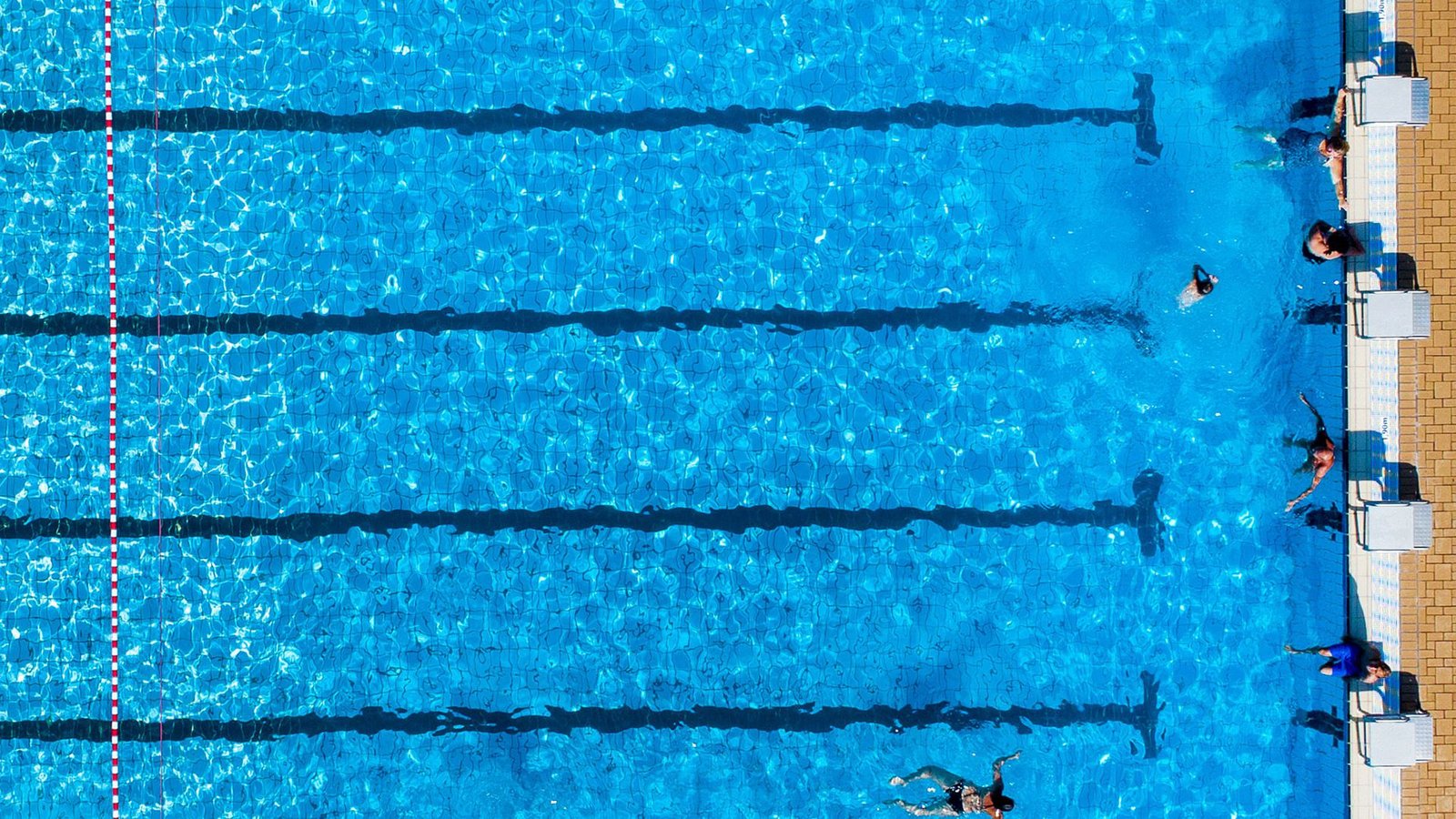 Für Palmarianer ist das Schwimmbad ein Sündenpfuhl. Es droht die ewige Verdammnis.Foto: dpa/Christoph Reichwein Für Palmarianer ist das Schwimmbad ein Sündenpfuhl. Es droht die ewige Verdammnis.Foto: dpa/Christoph Reichwein