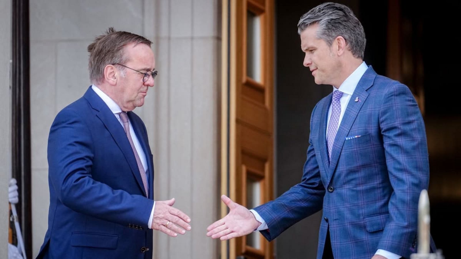 Kein einfacher Partner: Verteidigungsminister Pistorius mit US-„Kriegsminister“ Hegseth im Juli 2025 in Washington.Kay Nietfeld/dpa