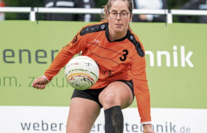 Für den TSV Calw mit Anna Winkler war im Halbfinale Dennach eine Nummer zu groß. Gestern reichte es aber zu Platz drei.   Foto: DFBL/Schönwandt