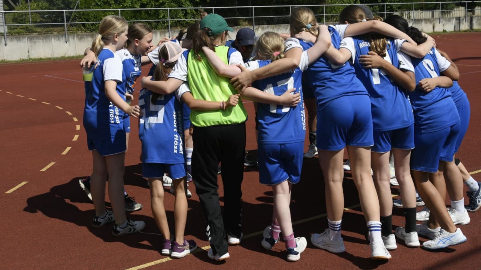 Gemeinschaft macht stark: Spielerinnen der Handballspielgemeinschaft Cannstatt/Münster/Max-Eyth-See freuen sich auf die Spiele beim HSG-Sommerfest am 11. und 12. Juli auf dem Areal des TSV MünsterAndrea Junker Gemeinschaft macht stark: Spielerinnen der Handballspielgemeinschaft Cannstatt/Münster/Max-Eyth-See freuen sich auf die Spiele beim HSG-Sommerfest am 11. und 12. Juli auf dem Areal des TSV MünsterAndrea Junker