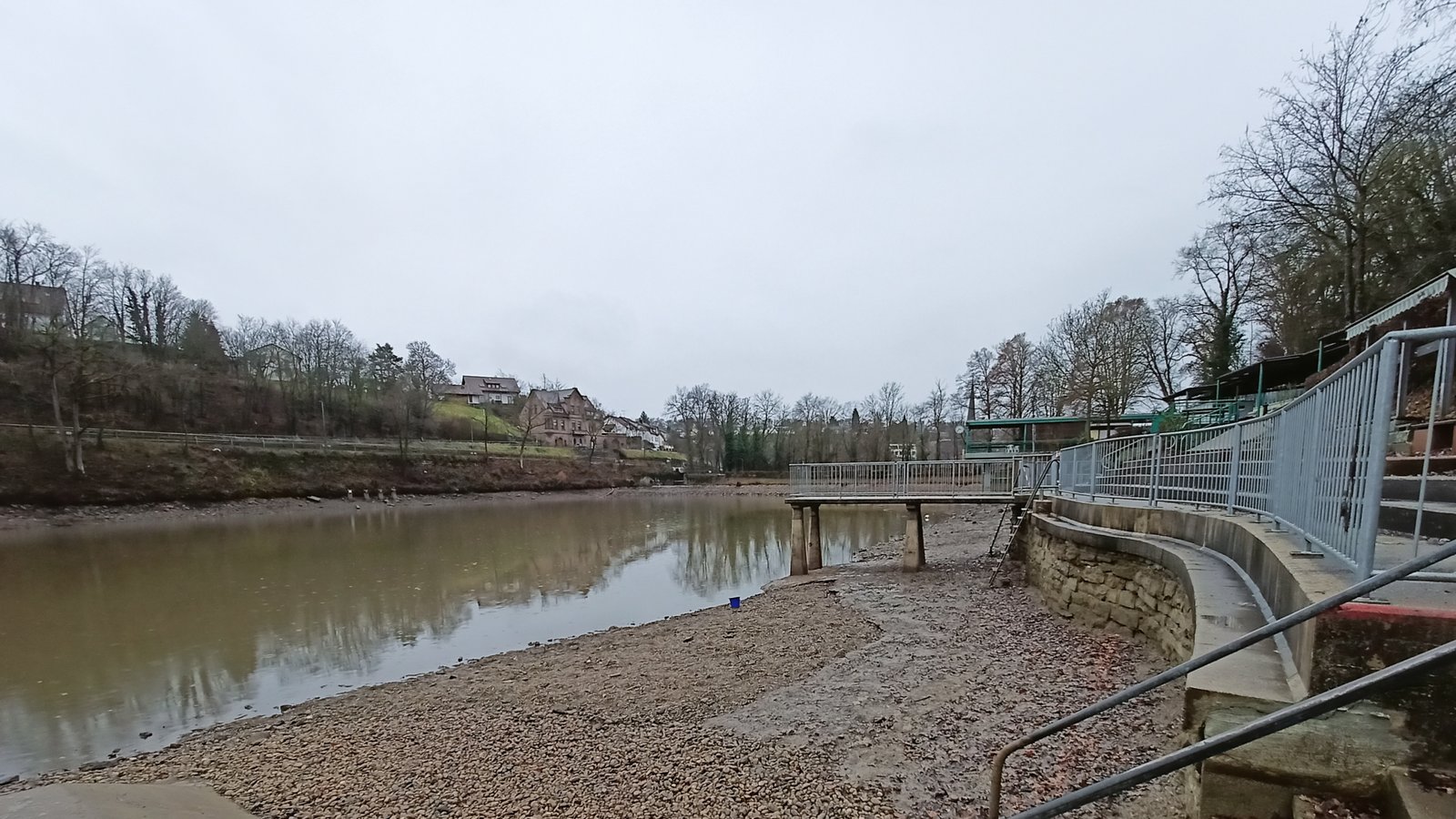 Nicht mehr tief: Vom Tiefen See in Maulbronn ist derzeit nicht mehr viel zu sehen. Foto: Göbel